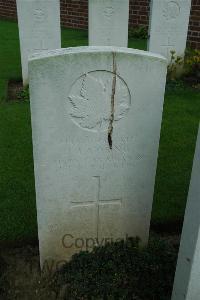 Canada Cemetery Tilloy Les Cambrai - Young, J J